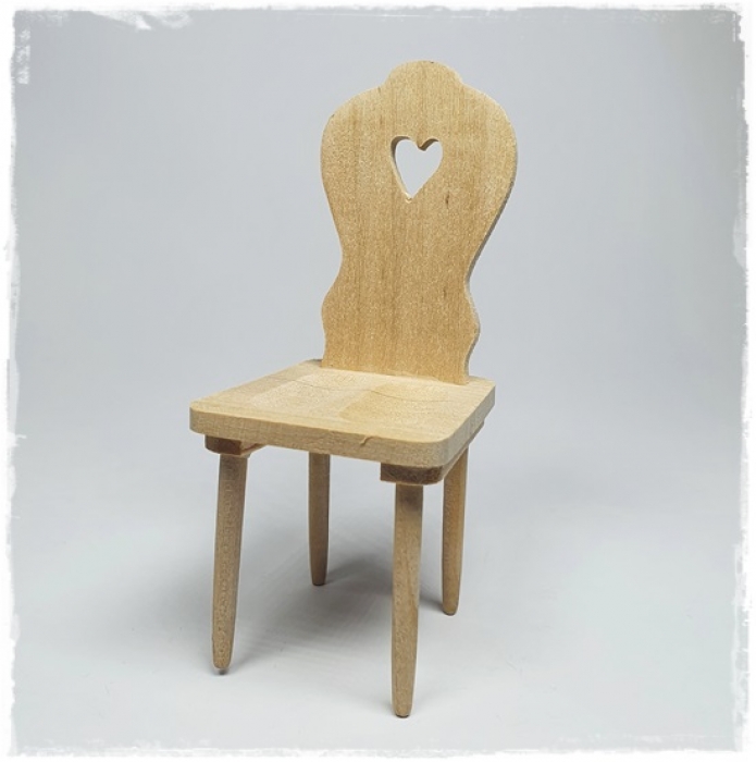 Stuhl mit Herz Naturholz