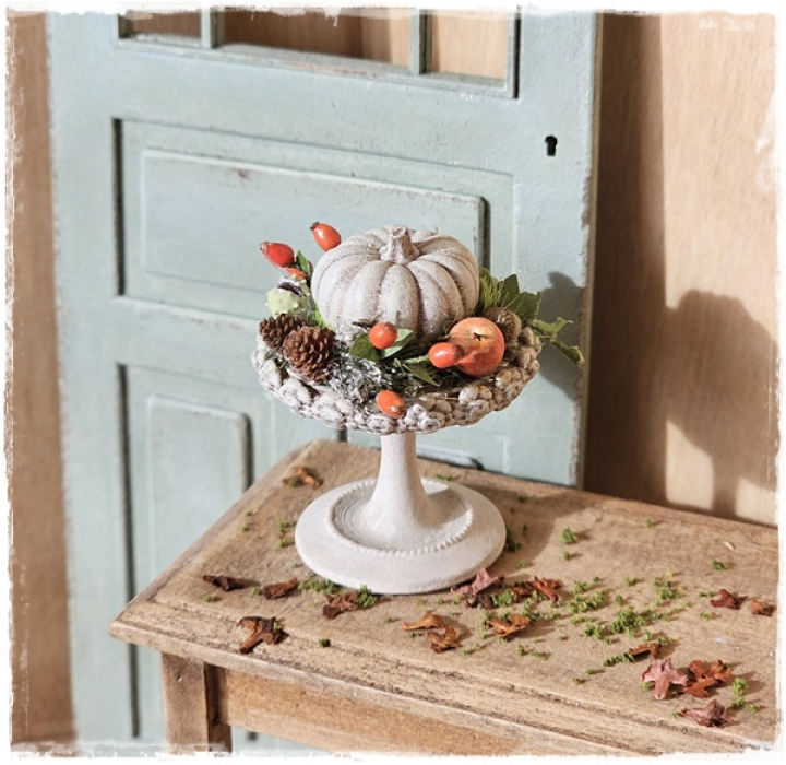 Herbstgesteck Kürbis auf Ständer