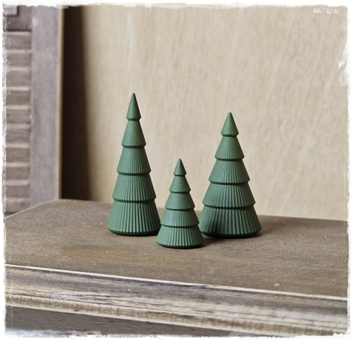 3 Tannen grün