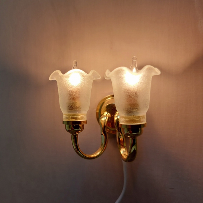12V Wandlampe mit Tulpenschirmchen 2-armig