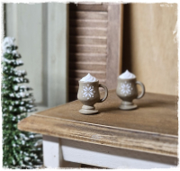 Becher mit Sahnehaube