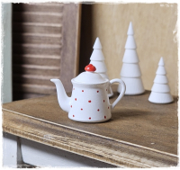 Kaffeekanne weiss mit roten mit Punkten klein